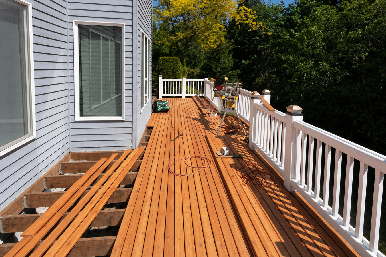 Deck Builder in Hanford, CA